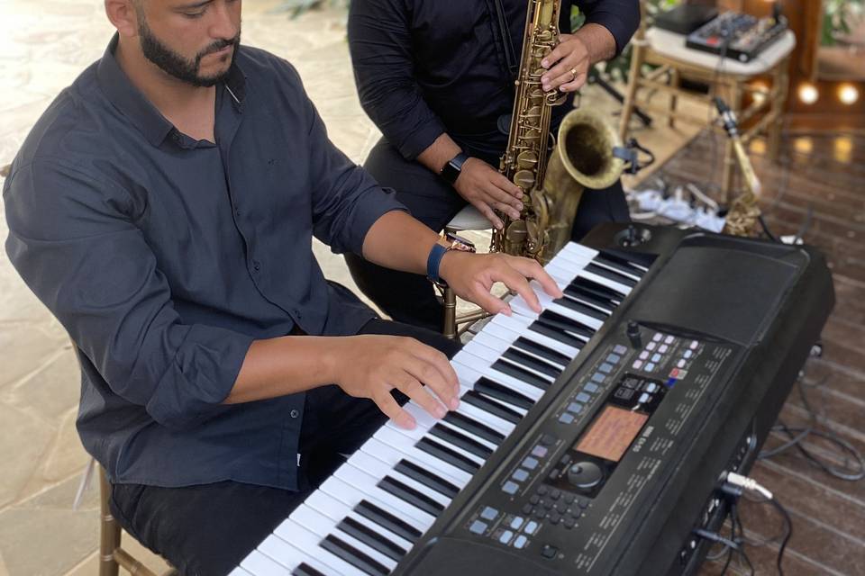 Duo Sax e Teclado. Emocione-se