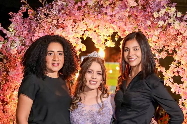 Nossa debutante linda
