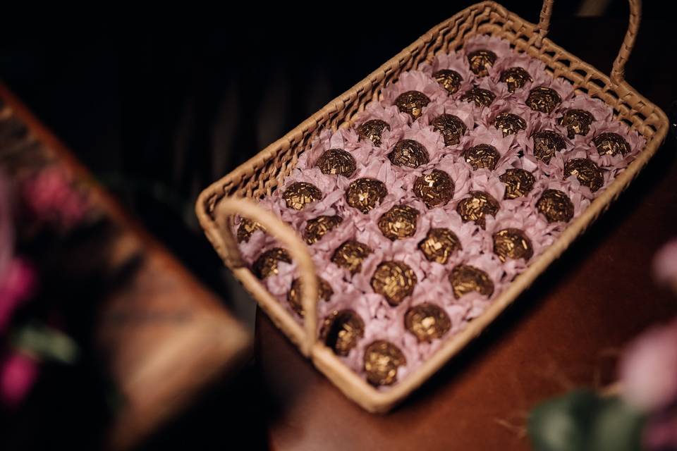 Brigadeiro Gourmet dourado