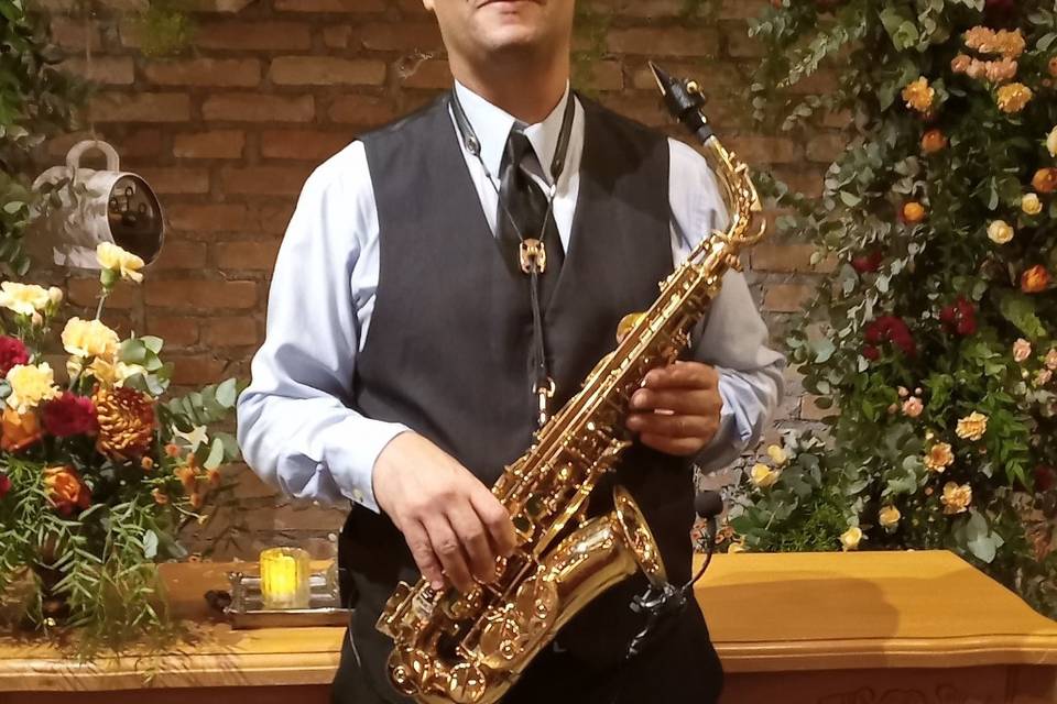 Saxofonista alex sandro