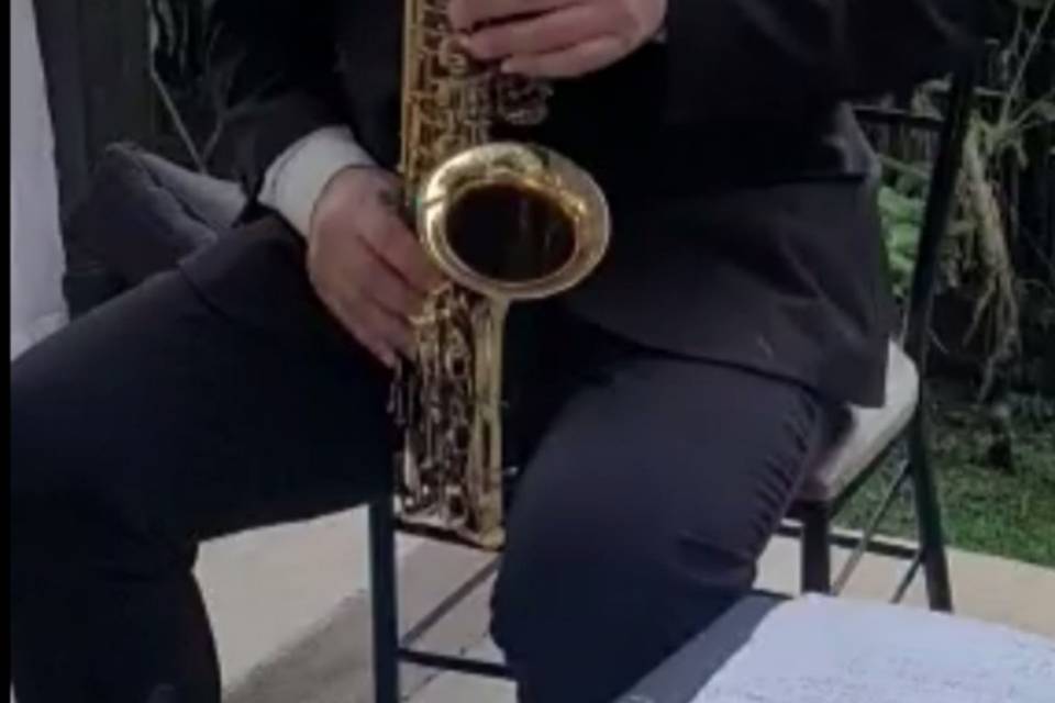 Sax solo