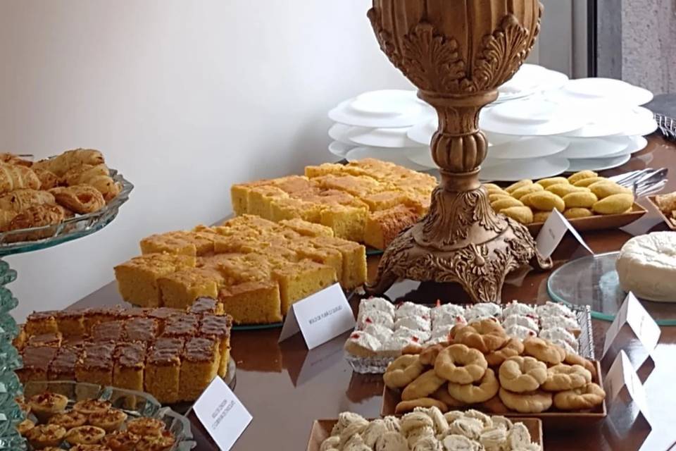 Buffet colonial