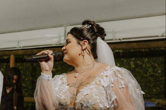 Cantando no casamento