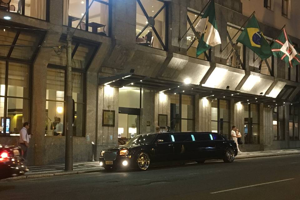 Limox Limousines