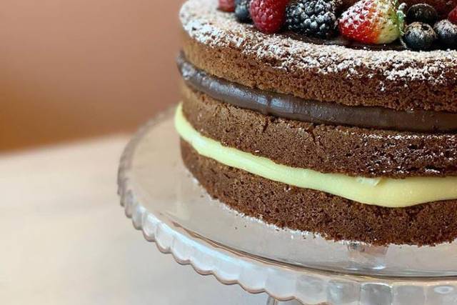 Naked cake