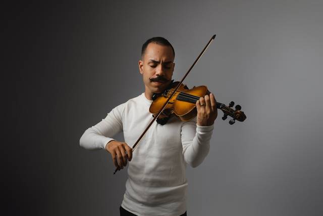 Kevin Ewerson Violinista