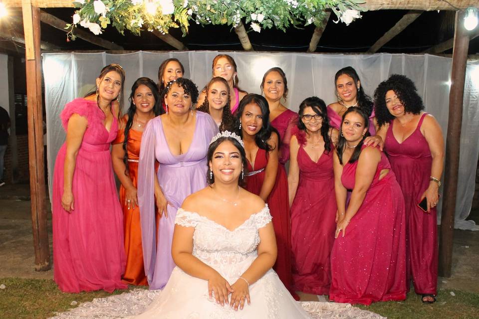Noiva e madrinhas