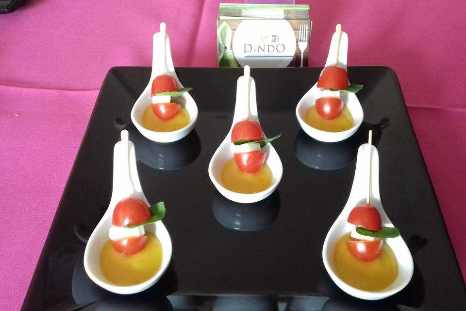 Caprese ao molho de mostarda