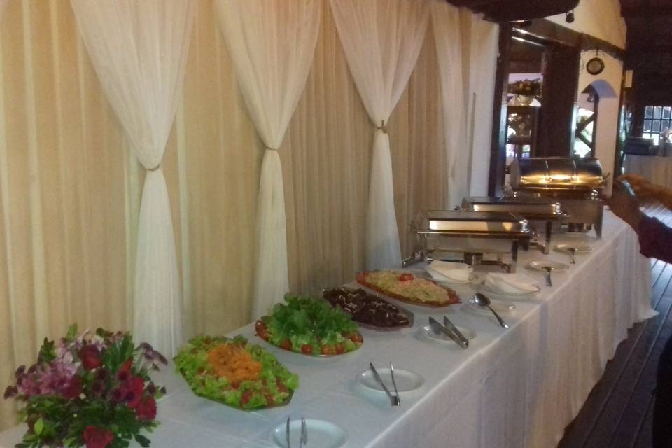 Mesa do buffet strognoff