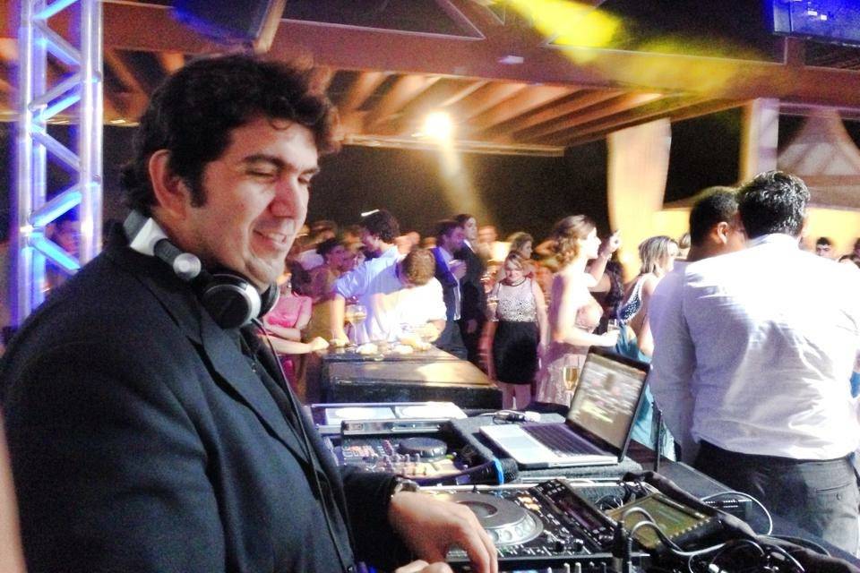 DJ Adriano Oliveira