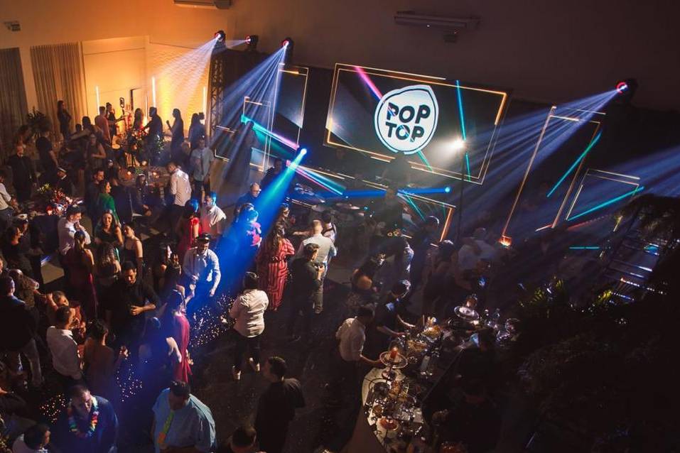 Pista cheia em show da PopTop