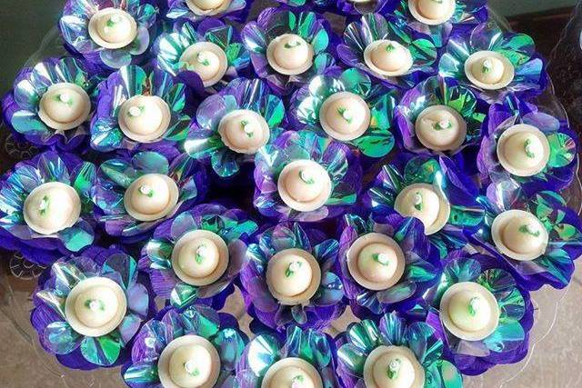 Doce banhado no fondant.