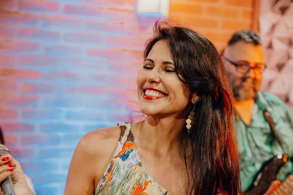 Vocalista baile do havaí