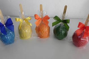 Maçãs decoradas