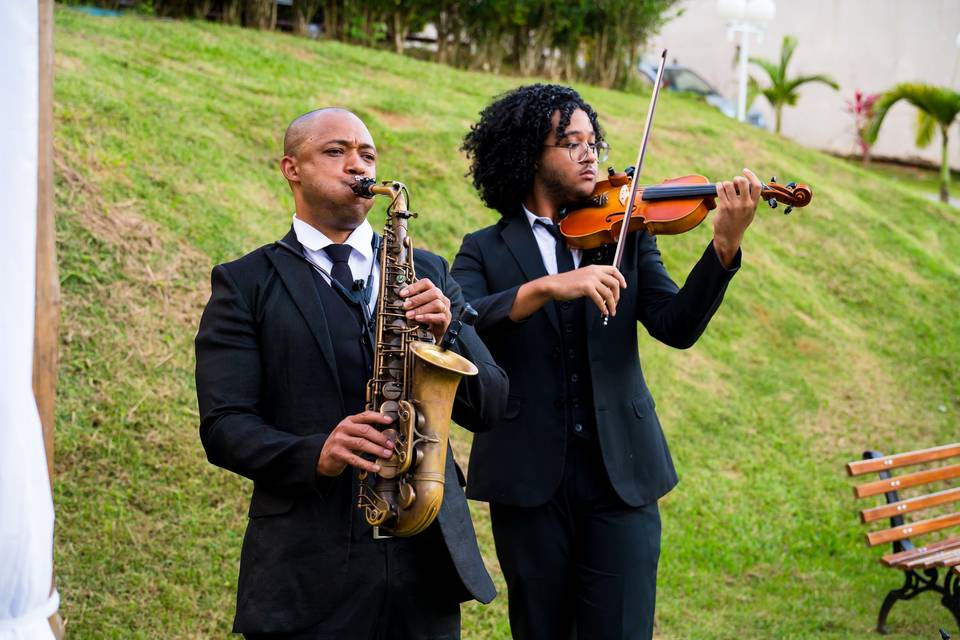 Duo de sax e violino