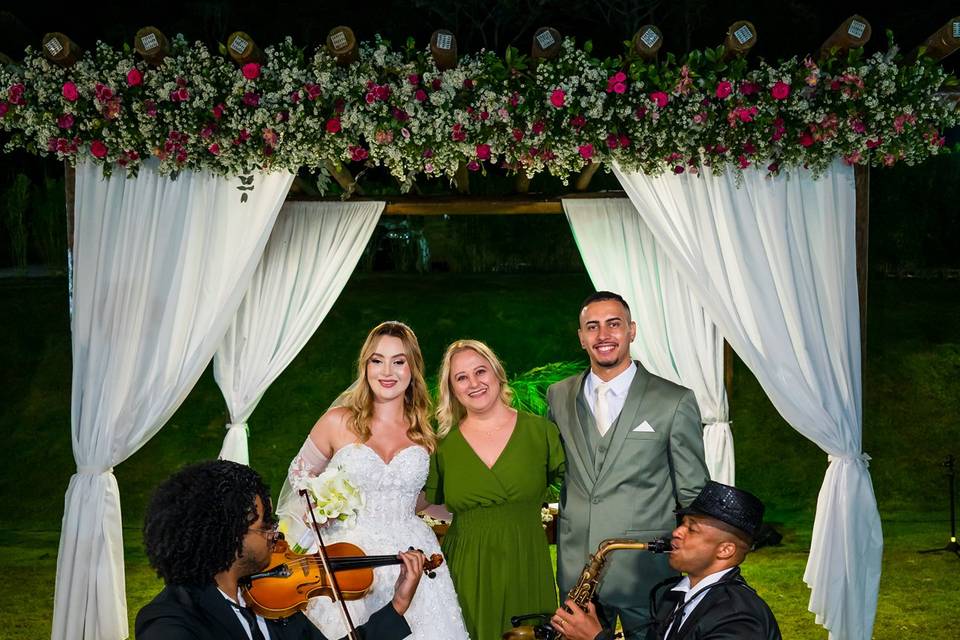 Celebrante e Músicos