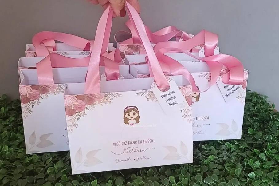 Sacolas personalizadas.