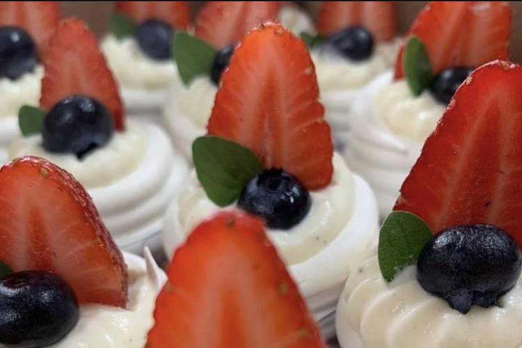 Mini pavlovas