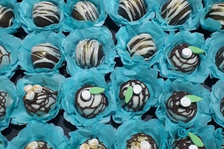 Mini trufas com recheios de li