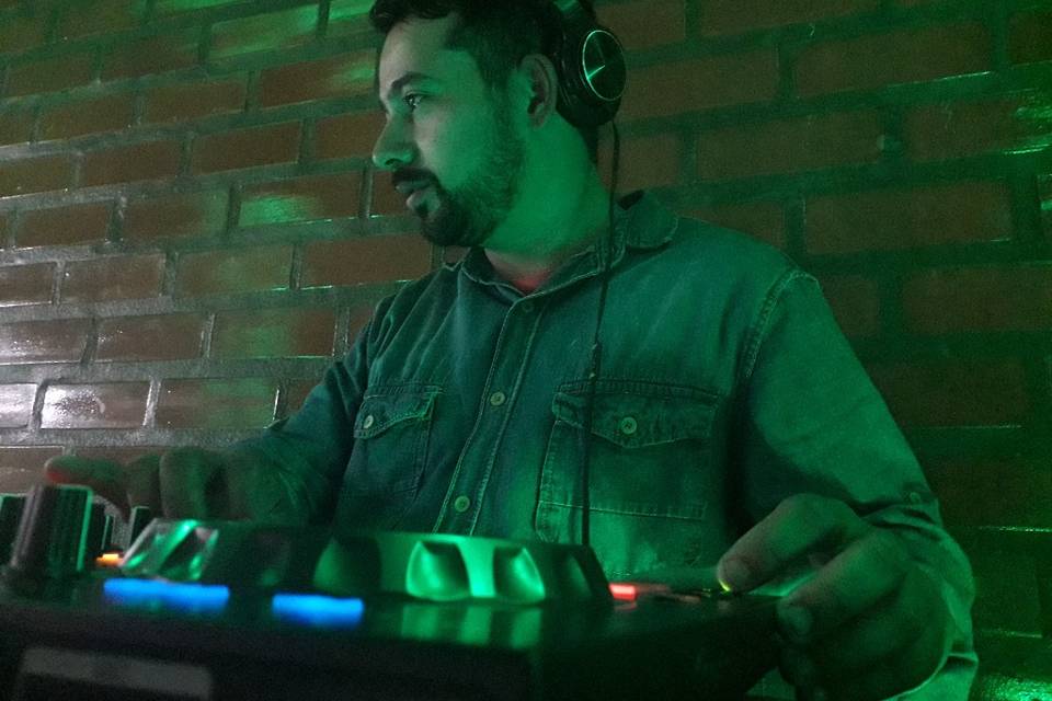 DJ Roberto Andrade