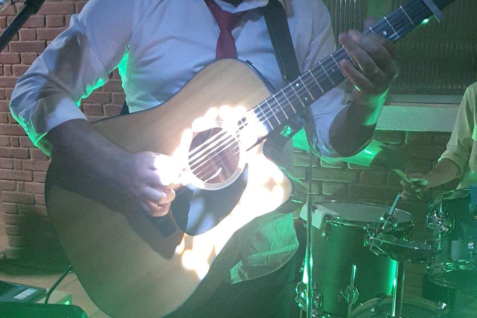 Violão principal