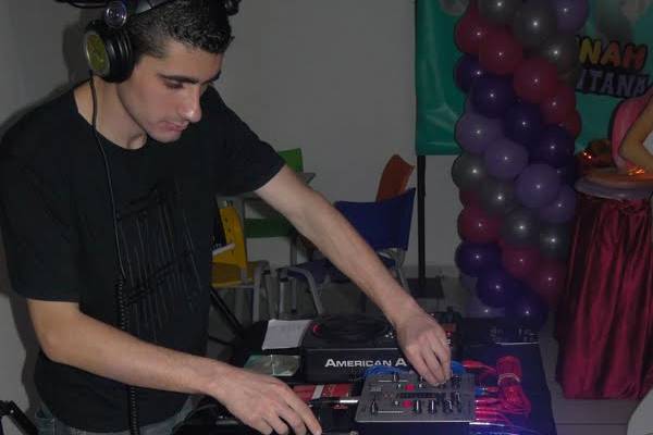 Dj com repertório variado