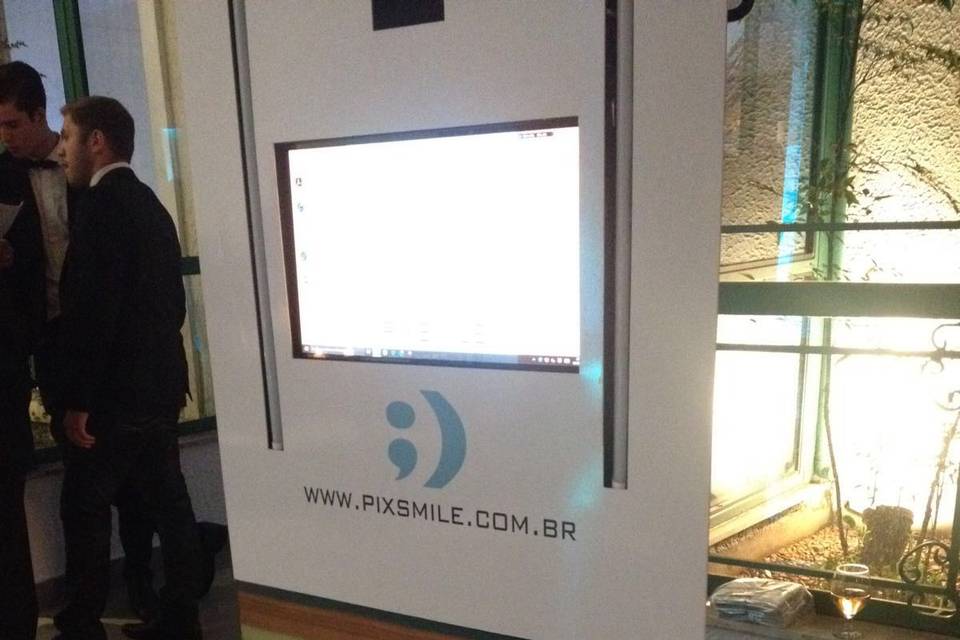 Pixsmile - Totem e cabine