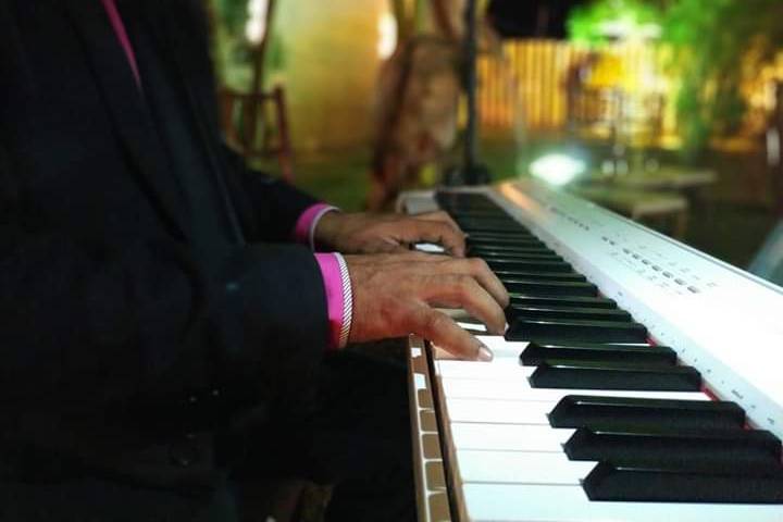 Cleber Silva e banda