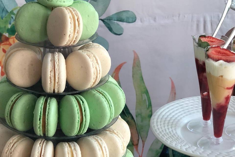 Torre com 60 macarons