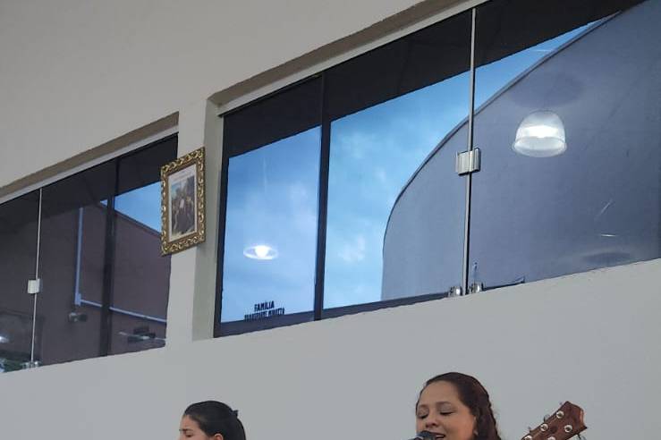 Dueto de vozes e violão