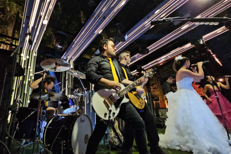 Banda com noiva