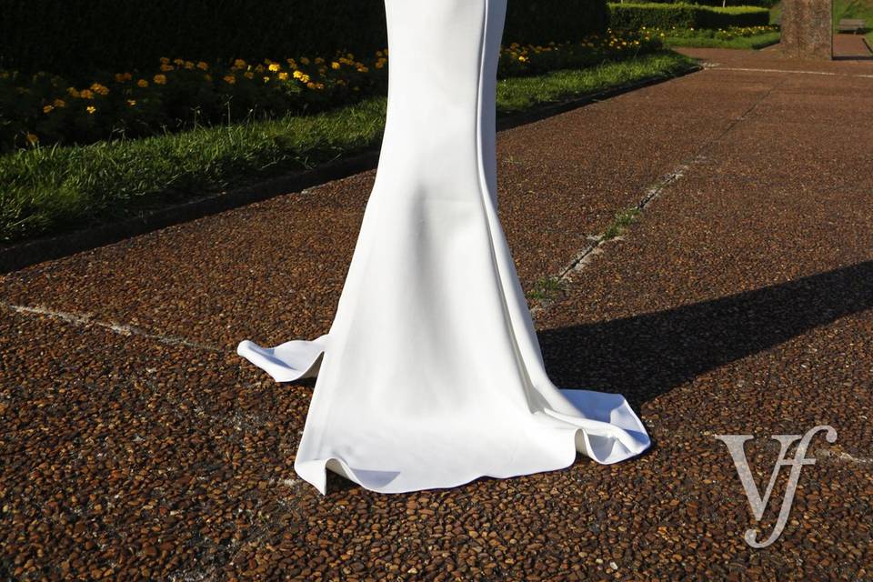 Vestido de noiva com peplum
