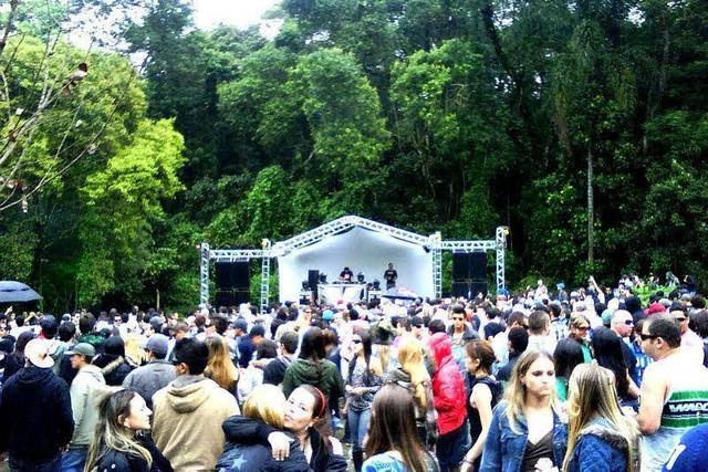 Palco para eventos ao ar livre