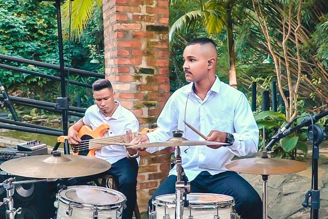 Baterista e Baixista
