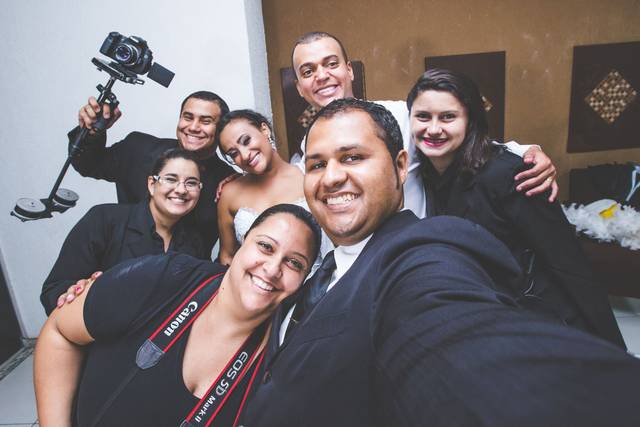 Selfie com os noivos