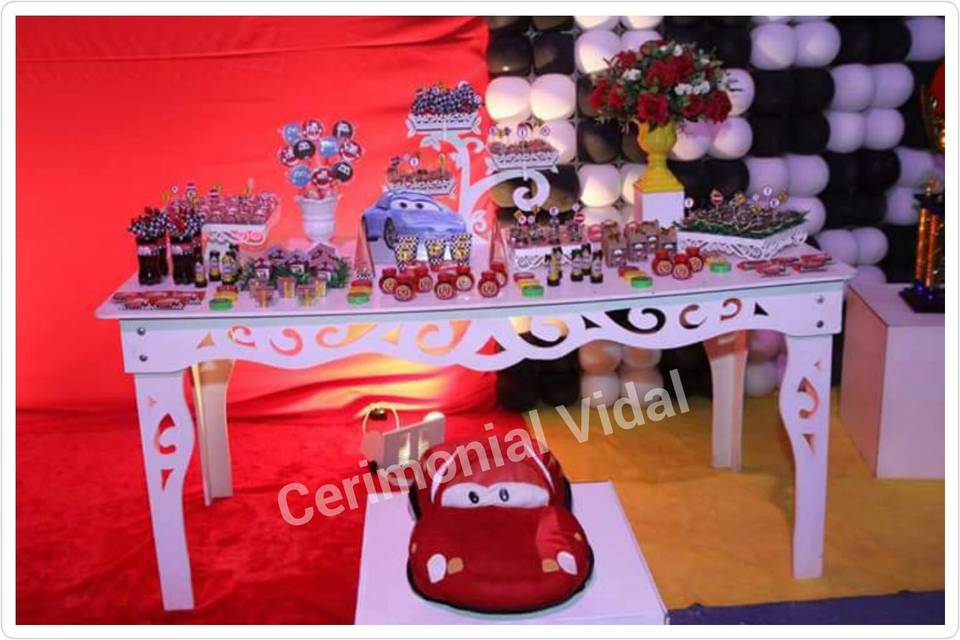 Aniversário tema carros enzo