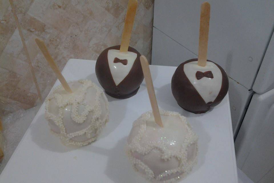 Maças com cobertura chocolate