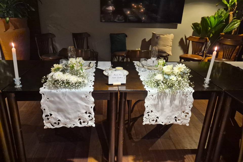 Mesa dos noivos chic