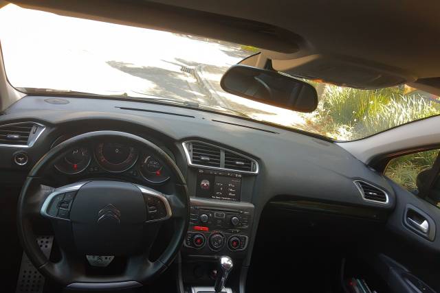Interior do carro.
