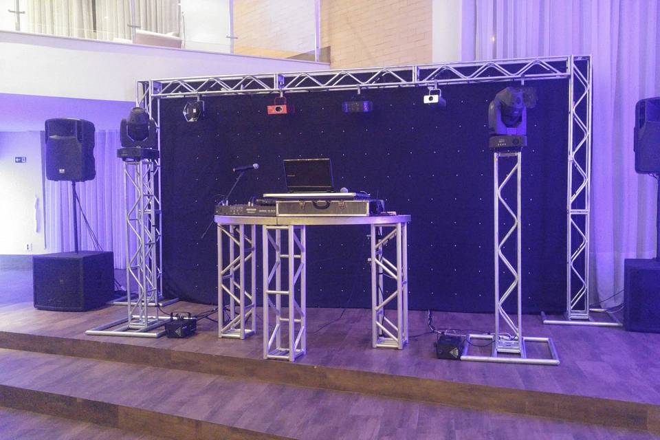 Estrutura em trave com LED