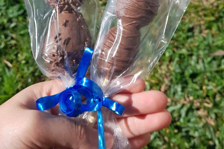 Espetinhos de chocolate