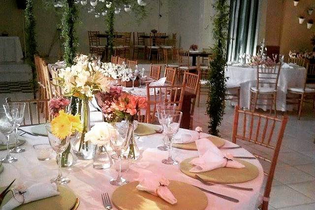 Mesas convidados com tenda