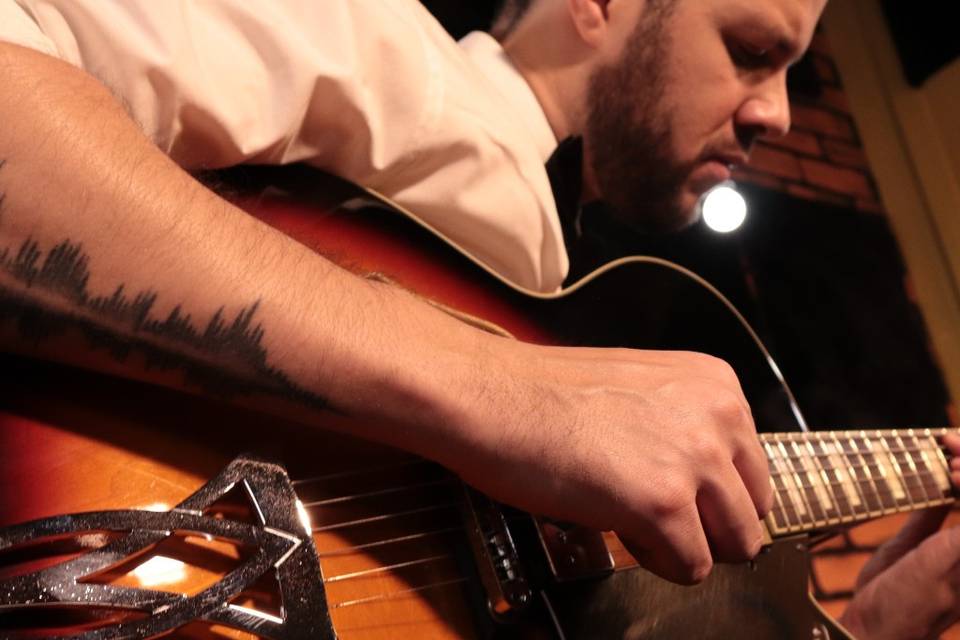 Violonista e Guitarrista Pablo