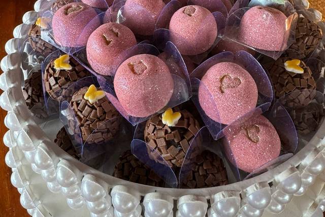 Brigadeiros decorados