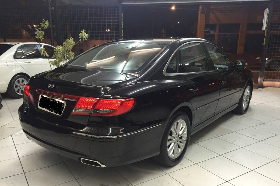 Hyundai Azera Preto