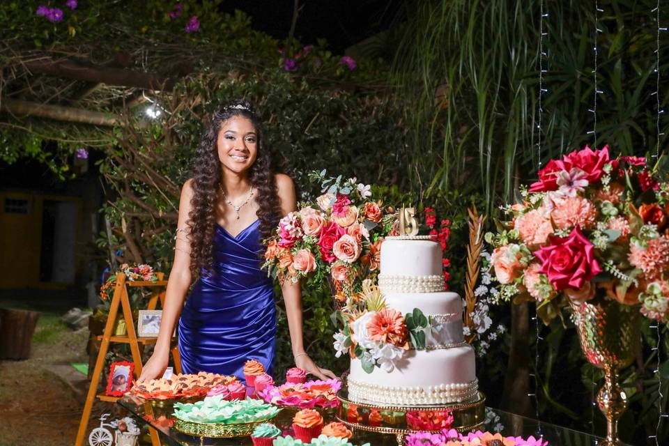 Debutante: Tailane