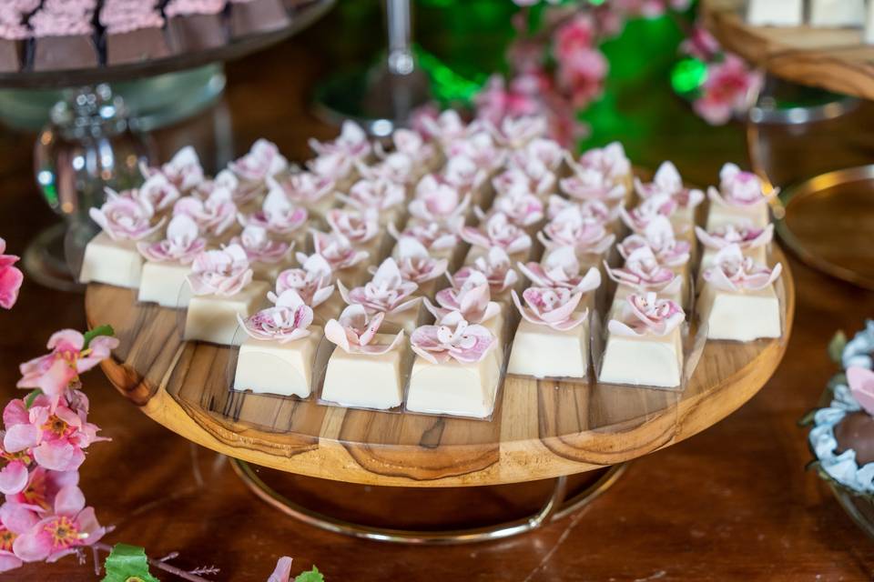 Bombom floral caramelo