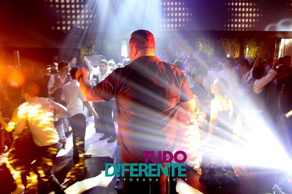 Grupo Tudo Diferente