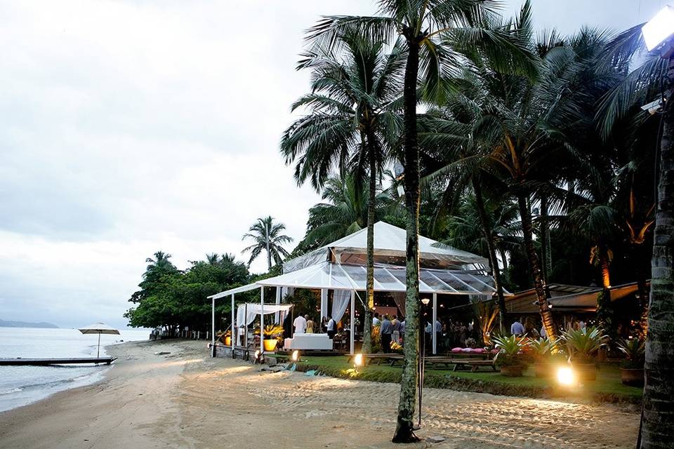 Casamento pé na areia