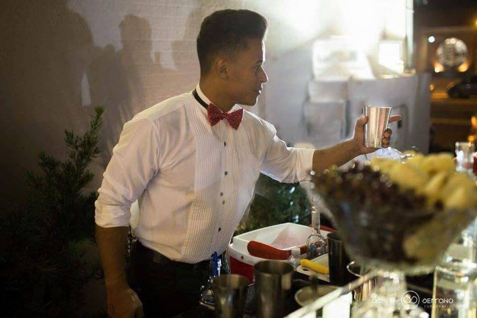 Authentic Cocktail Bar